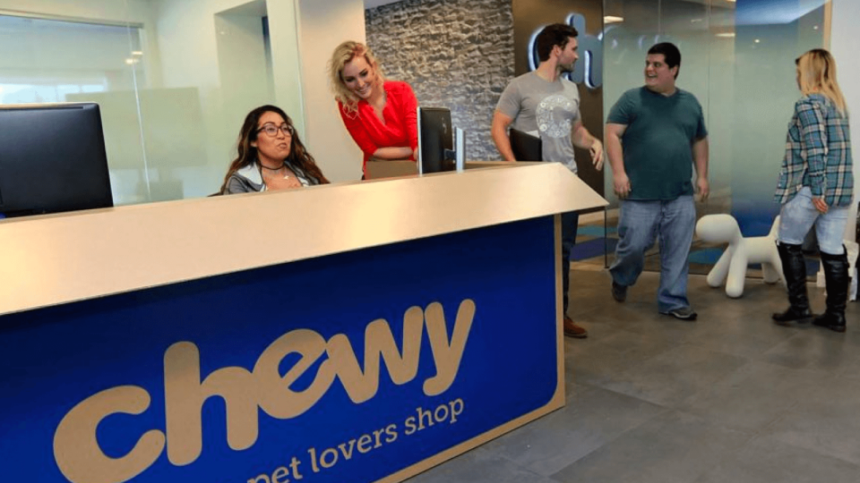 Chewy’s quarterly results surpass expectations