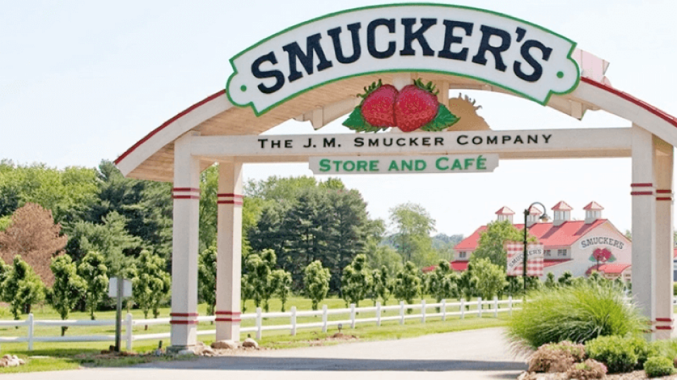 J.M. Smucker’s pet portfolio plunges 40%