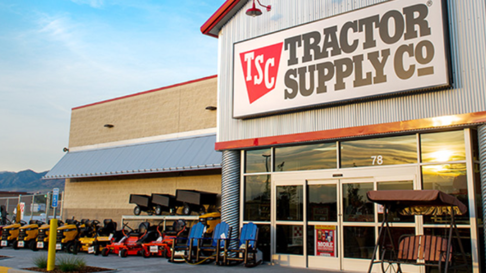 Tractor Supply enters pet pharmacy market with Allivet acquisition