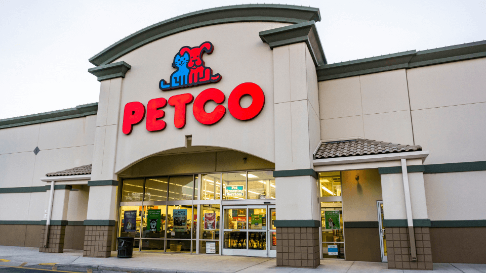 Petco increases revenue by 4% in 2022; profit plunges by almost half