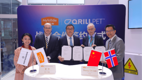 Aker BioMarine enters the Chinese pet food market
