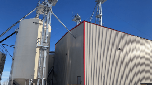 Scoular opens new “healthy” flaxseed facility in Canada