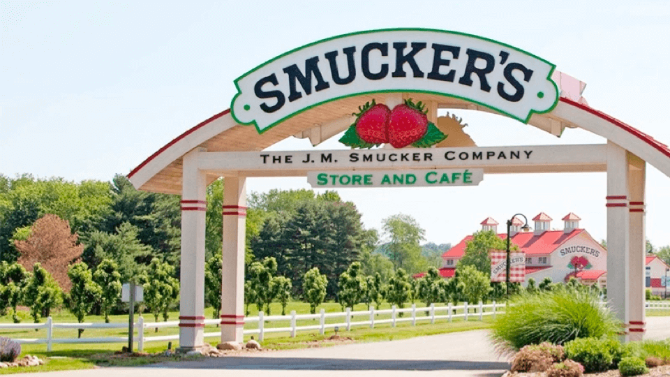 J.M. Smucker sells private label dry pet food business