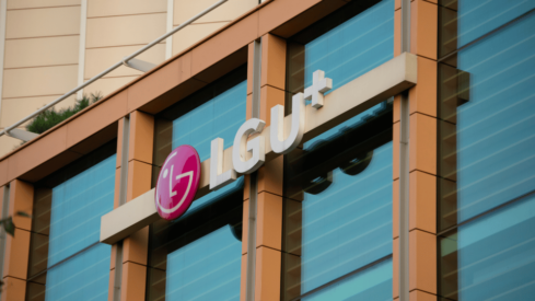 South Korean mobile operator acquires pet-friendly accommodation platform