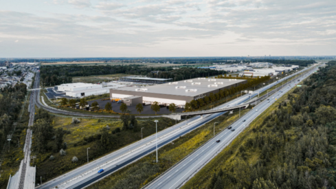 Canadian pet retailers expand distribution capabilities