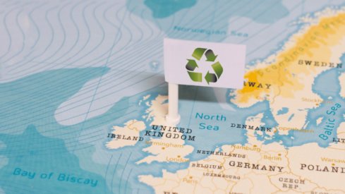 UK delays plastic packaging tax scheme