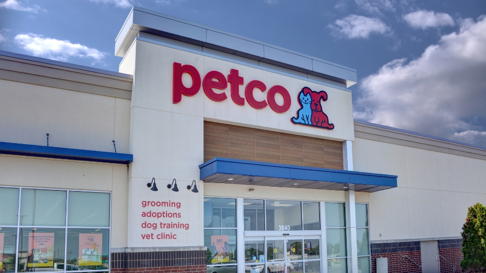 Petco’s net revenue declines despite positive performance of vet and grooming services