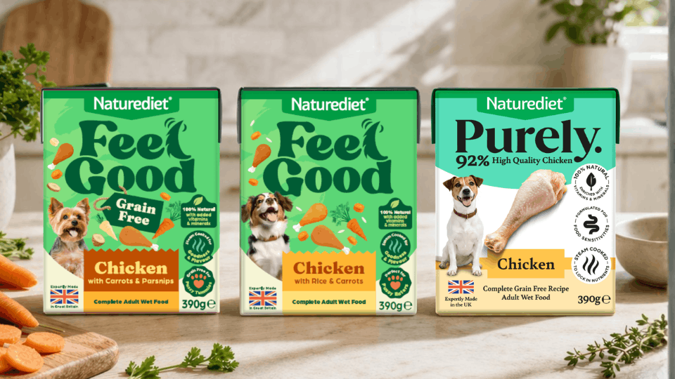 Steam-cooked, natural wet dog food without nasties