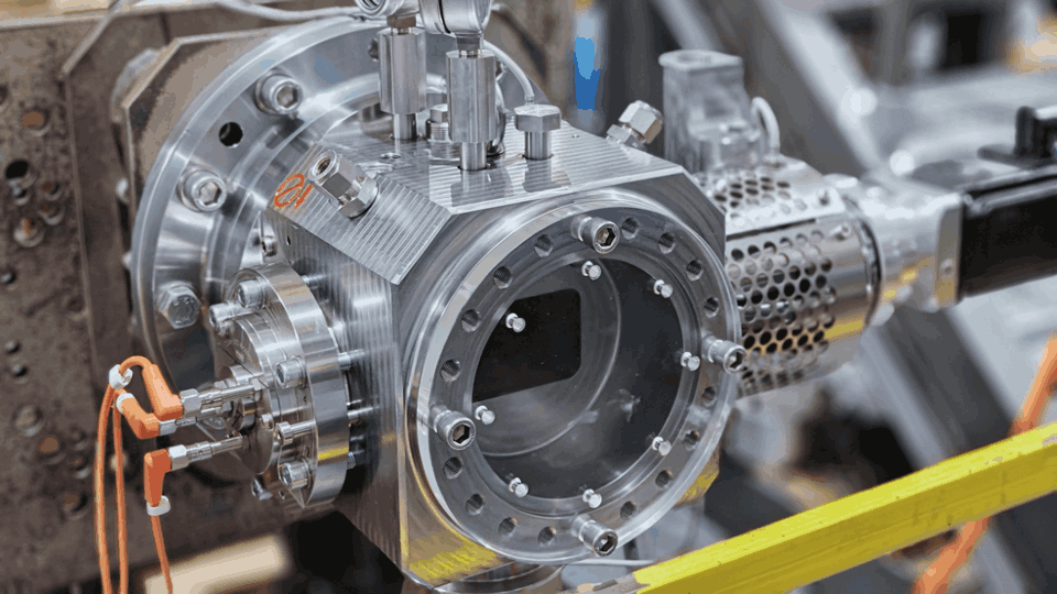 Precision at the end of the line: your end of extrusion specialists