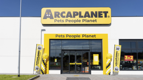 Arcaplanet strengthens its southern Italy presence with 12 new stores