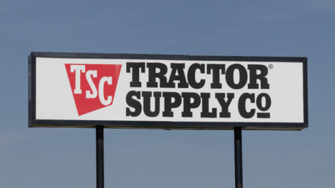 Tractor Supply expands footprint with mobile vet care provider acquisition