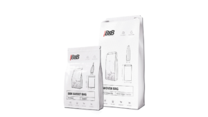 Sample pet food bags from PE-laminate and woven PP
